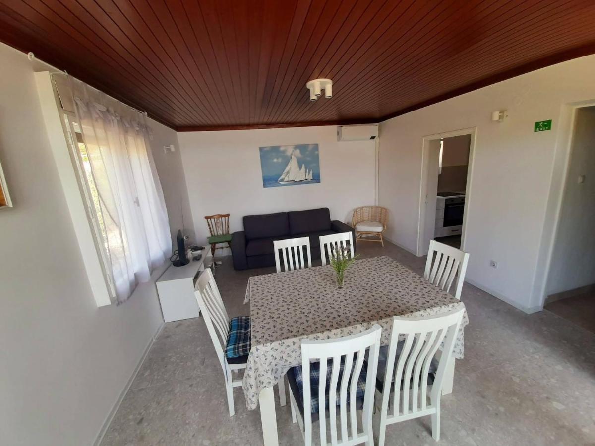 Apartment Riko - Accomodation "With" The Adriatic Sea Kampor Luaran gambar